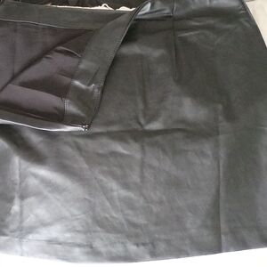 Old Navy Black Pencil Skirt